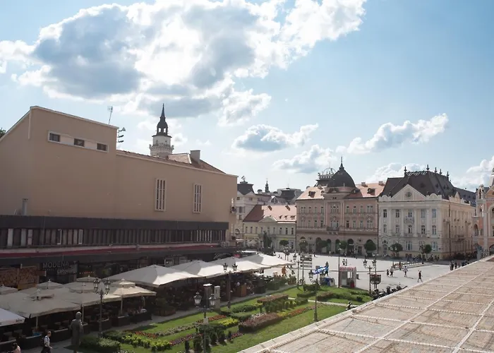 Old Town Square Apartment Novi Sad